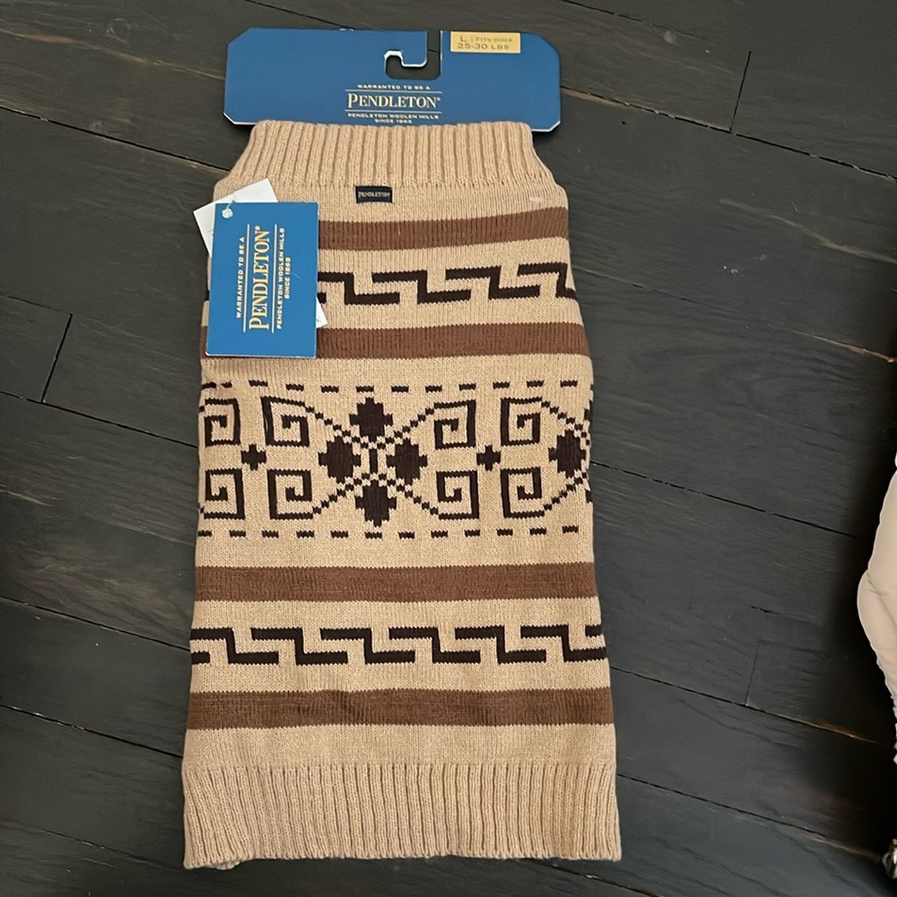 NWT Pendleton Pet Sweater size: Large